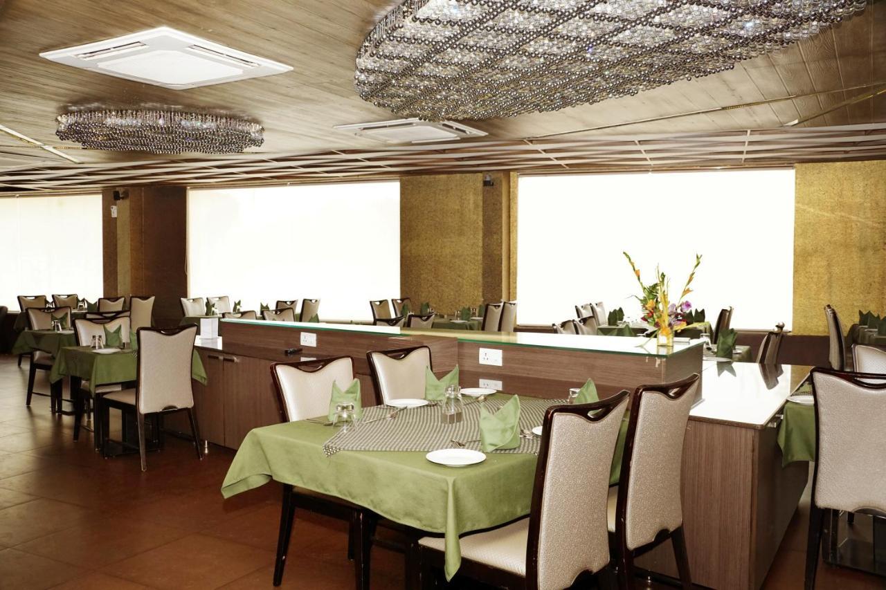 Hotel Gormoh Ahmedabad Exterior photo