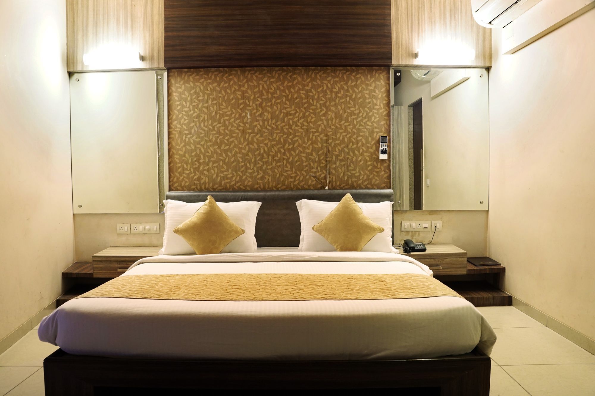 Hotel Gormoh Ahmedabad Exterior photo